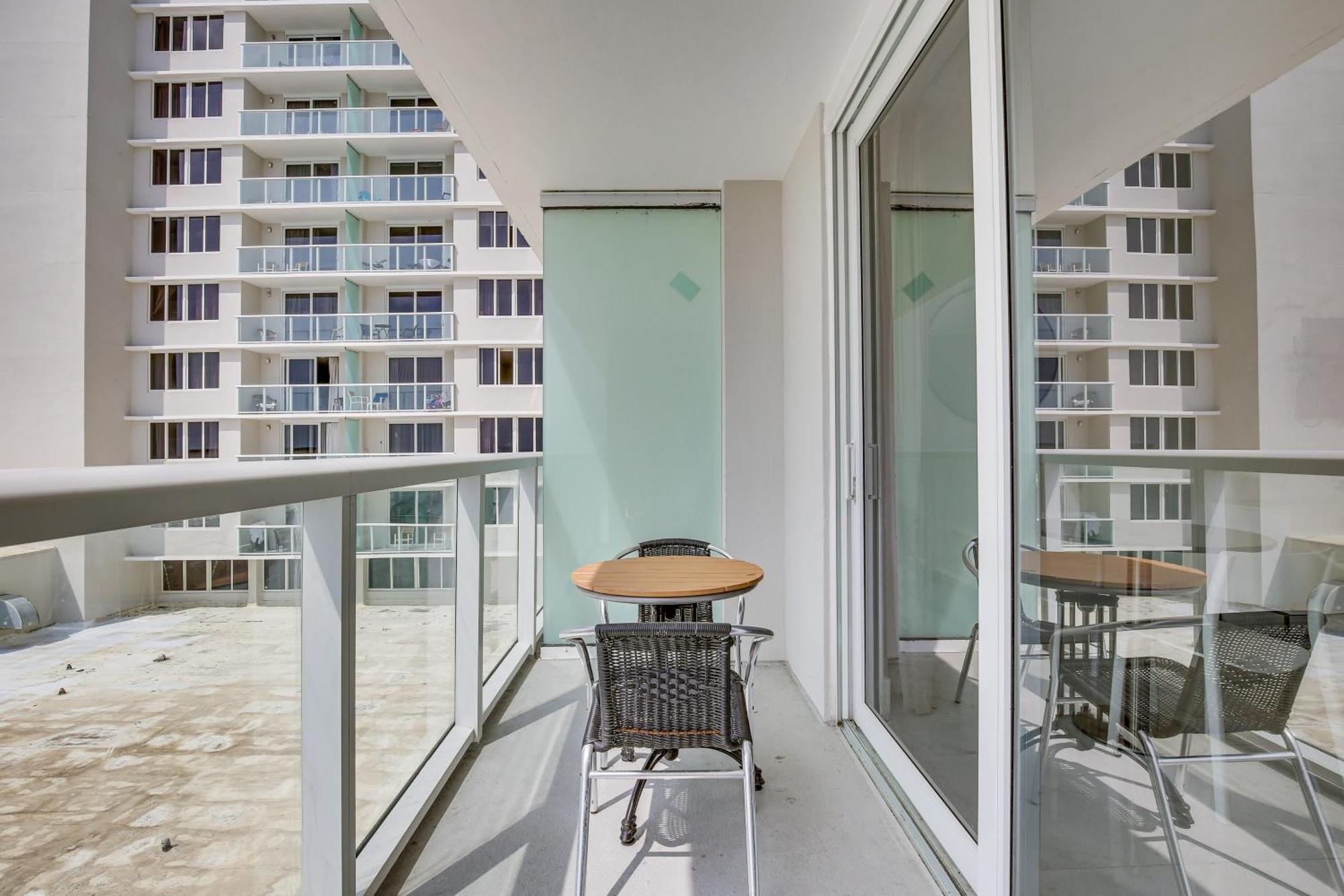 Sunny Isles Beach Resort Studio With Ocean Views エクステリア 写真